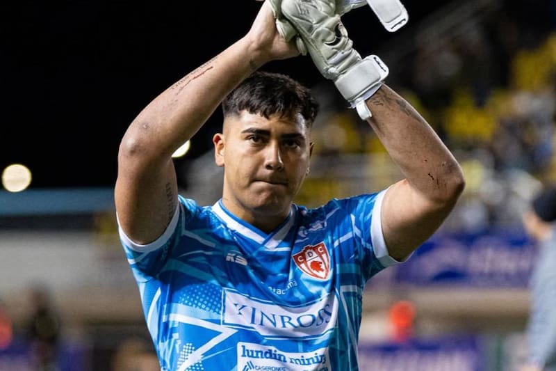El portero de Deportes Copiapó debe volver a Colo Colo para la próxima temporada. Foto: Deportes Copiapó en Instagram.