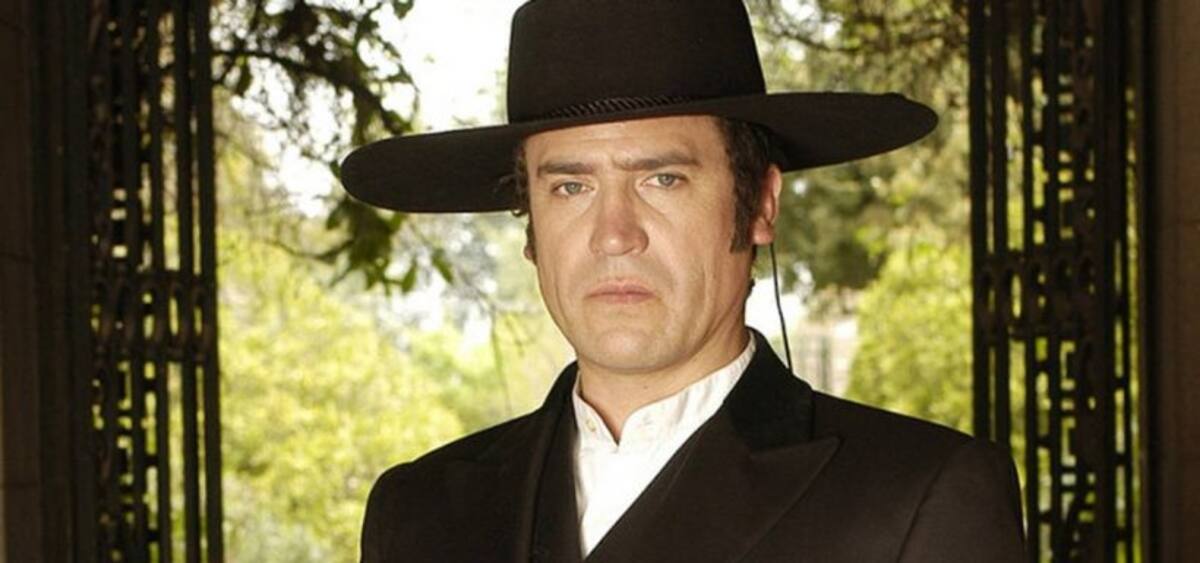 Julio Milostich se robó la pantalla como el protagonista de la versión original de la teleserie