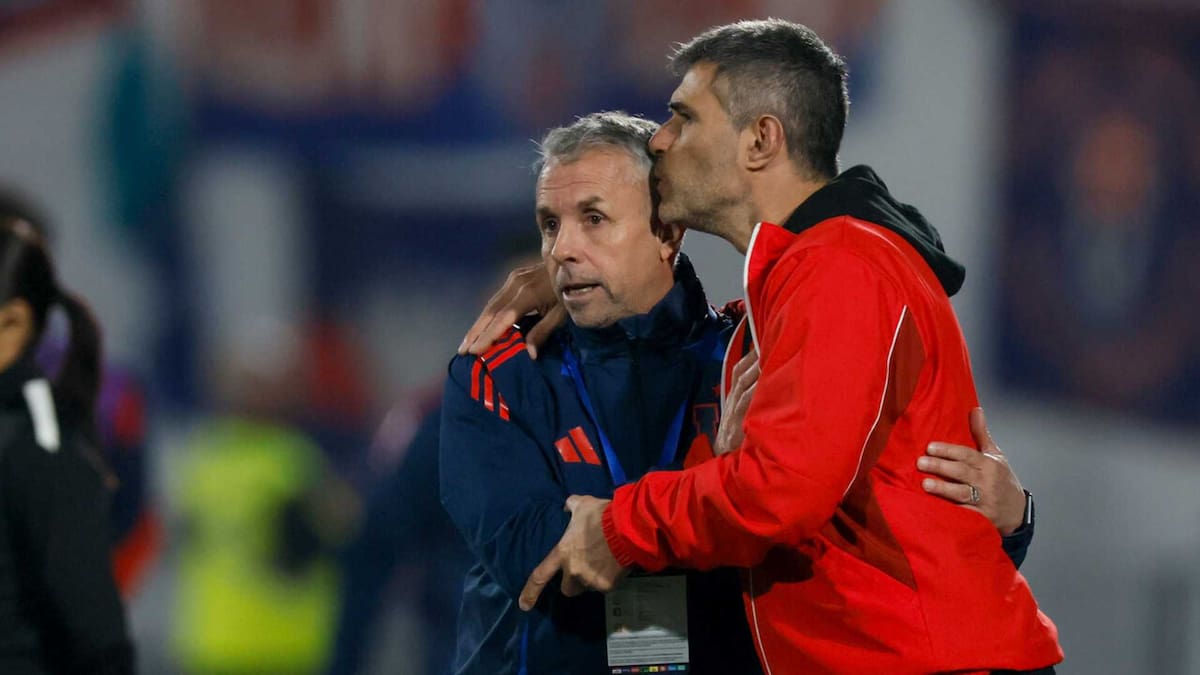 Un viejo conocido: polémico DT habría sido contactado por la U para reemplazar a Gustavo Álvarez