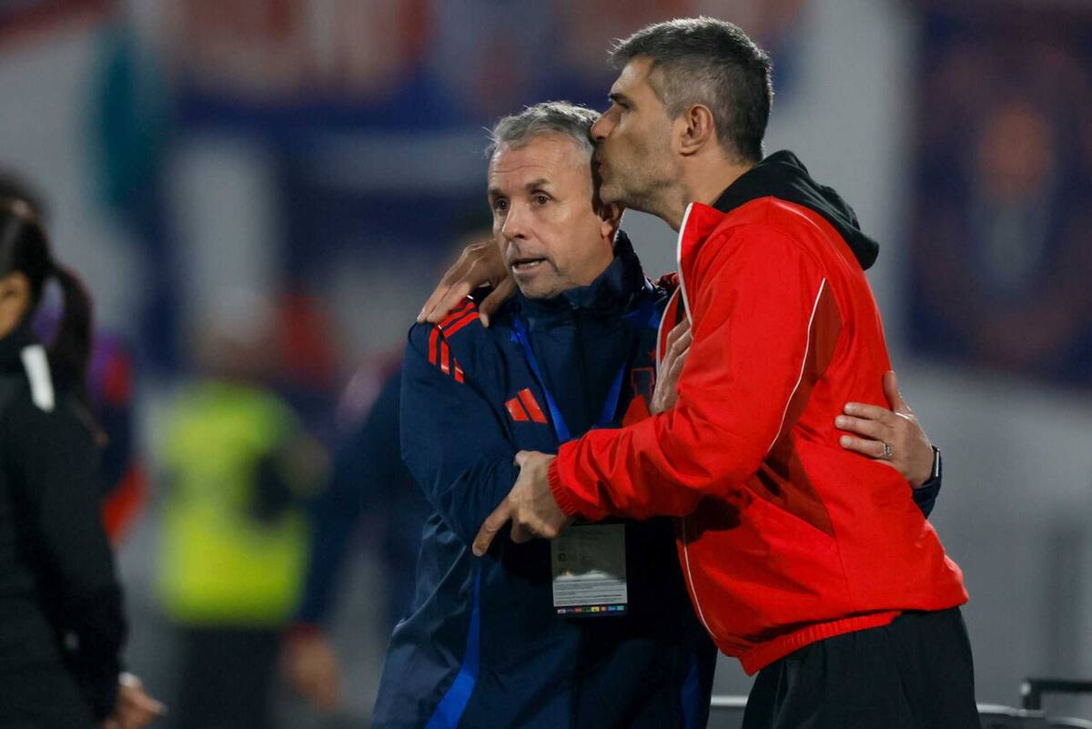 El DT enfrentó a la U con Independiente en la polémica llave de Copa Sudamericana. Foto: Agencia Aton