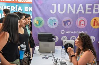 Junaeb busca trabajadores y ofrece sueldos que superan los $2.000.000