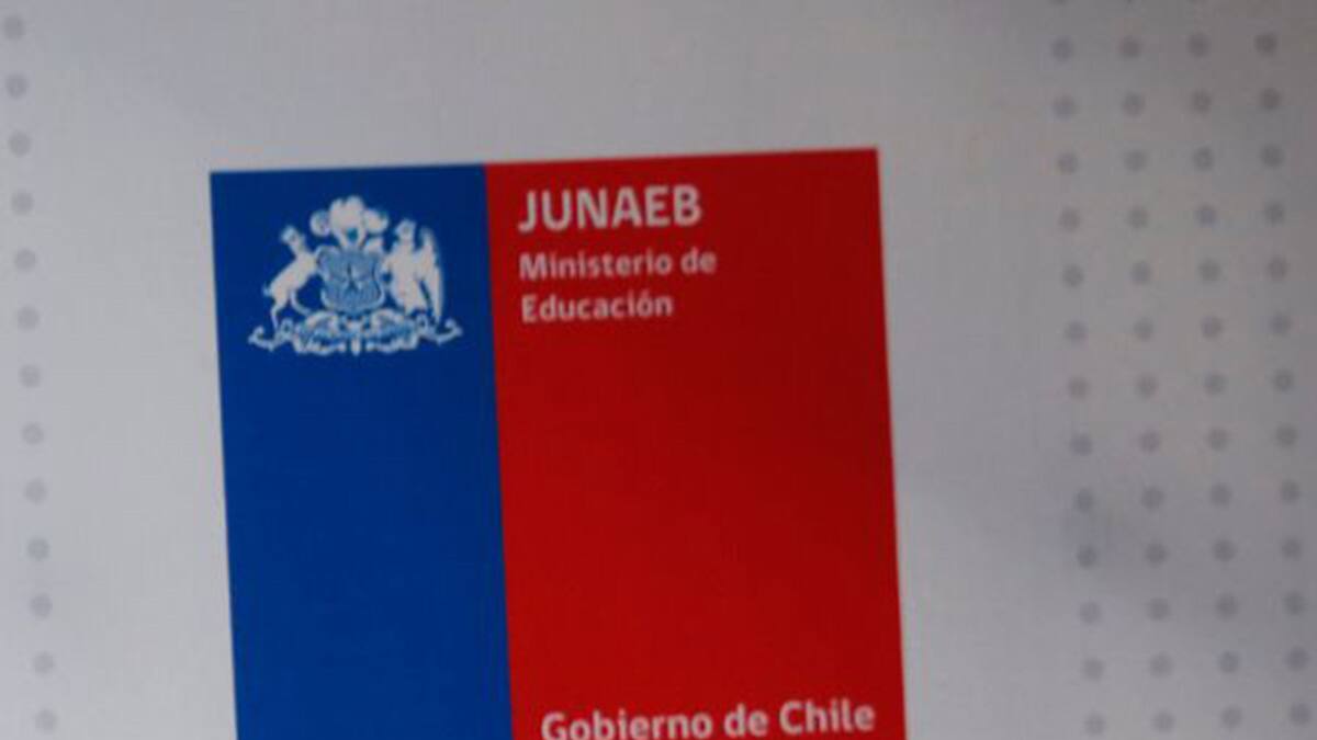 Complicada situación de Junaeb: concesionarios reclaman deudas por más de 50 mil millones