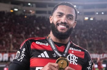 Más que Cepeda y Assadi: el millonario monto en que Flamengo venderá... ¡a su cuarto delantero!