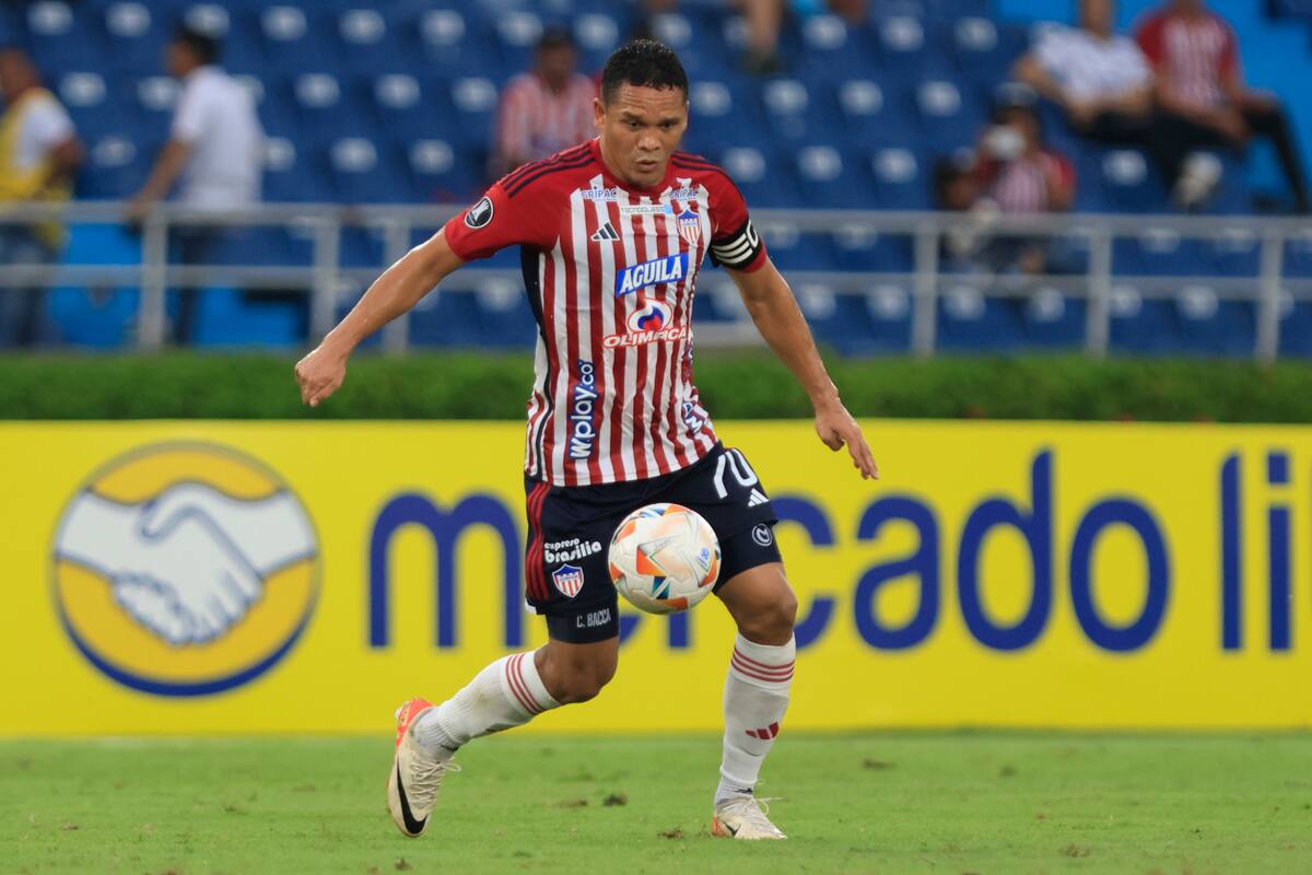 Carlos Bacca es la gran figura de Junior. EFE