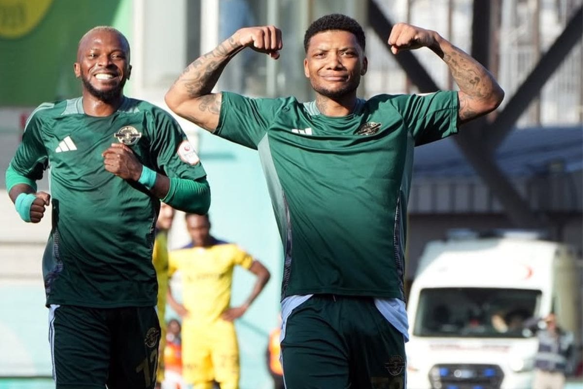 El delantero se lleva todos los aplausos en Turquía. Foto: Instagram Esenler Erokspor.