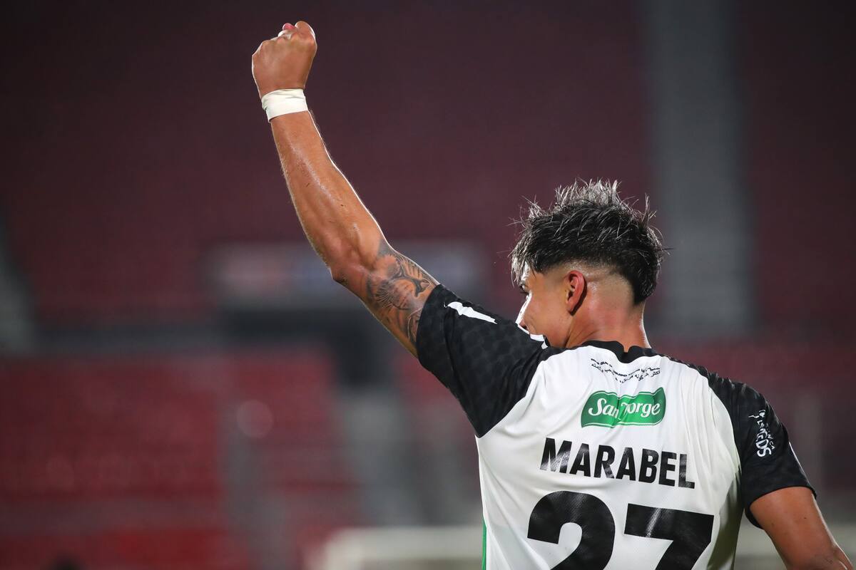 El paraguayo celebrando por Copa Sudamericana. Foto: Agencia Aton