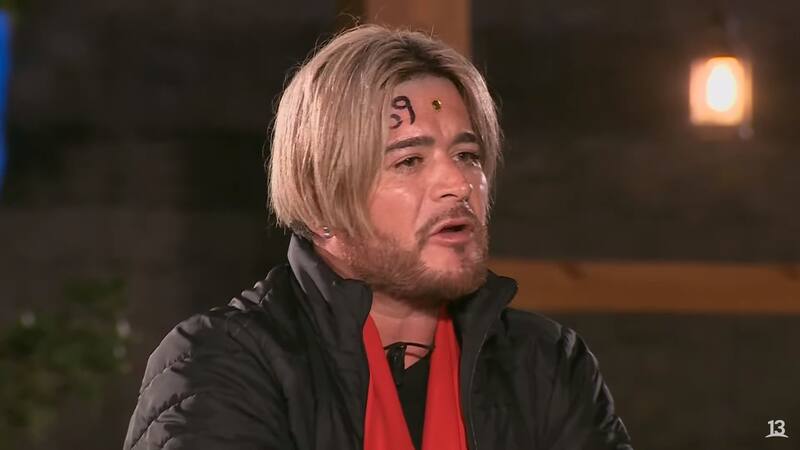 Junior Playboy con su "tercer ojo"