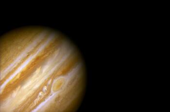 NASA explica qué es realmente este misterioso punto encontrado en Júpiter