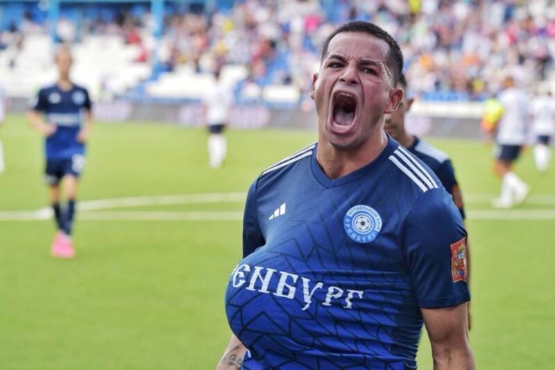 Justin Cuero suma un gol en 12 partidos con el Orenburg