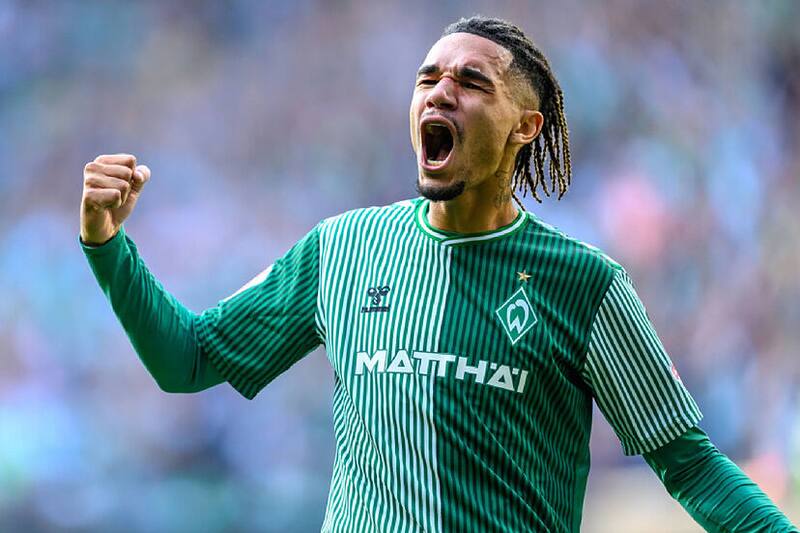 El extremo es pretendido por el Villarreal. ¿Su llegada podría sentenciar el futuro del de Ben Brereton?