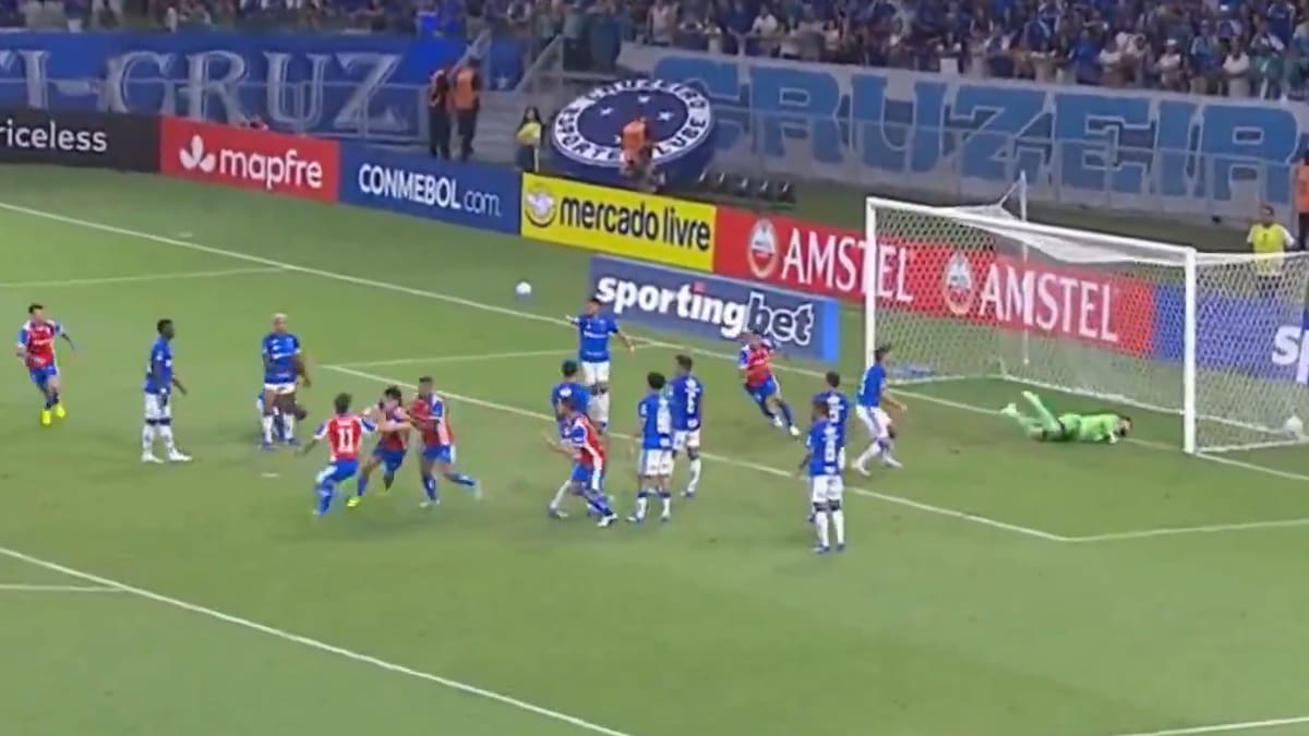 VIDEO | Celebra la UC: así fue el golazo que Justo Giani le clavó a Cruzeiro en Brasil