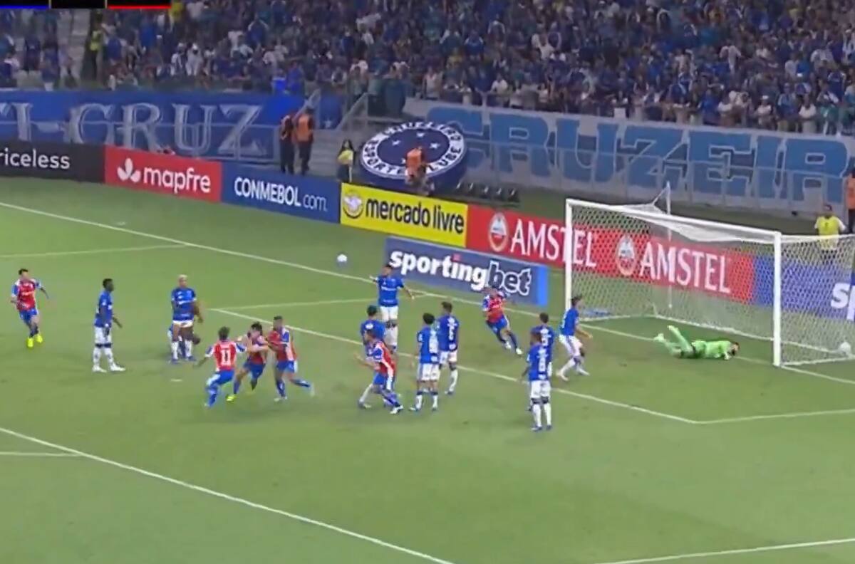 VIDEO | Celebra la UC: así fue el golazo que Justo Giani le clavó a Cruzeiro en Brasil