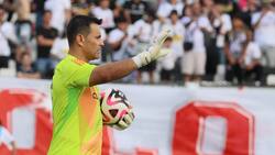 Justo Villar se la juega y quiere que Claudio Bravo sea el reemplazante de Brayan Cortés en Colo Colo