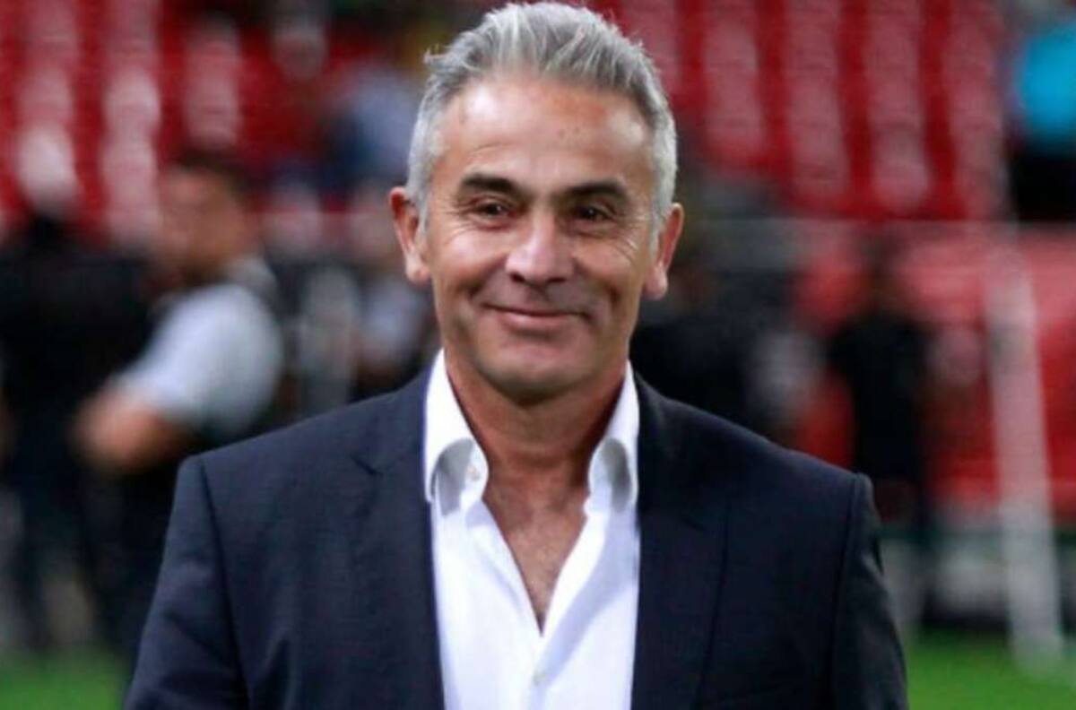 Olmos y su paso por la "Roja": "Me provocó crisis de pánico, pensaba que me iban a pegar"