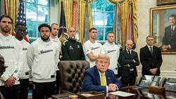 El fútbol en la Sala Oval