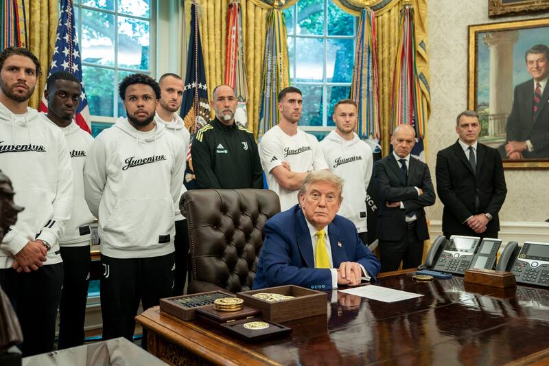 El despacho presidencial de Estados Unidos, un lugar de encuentros donde el fútbol ha ganado (y transado) espacios. Foto: EFE