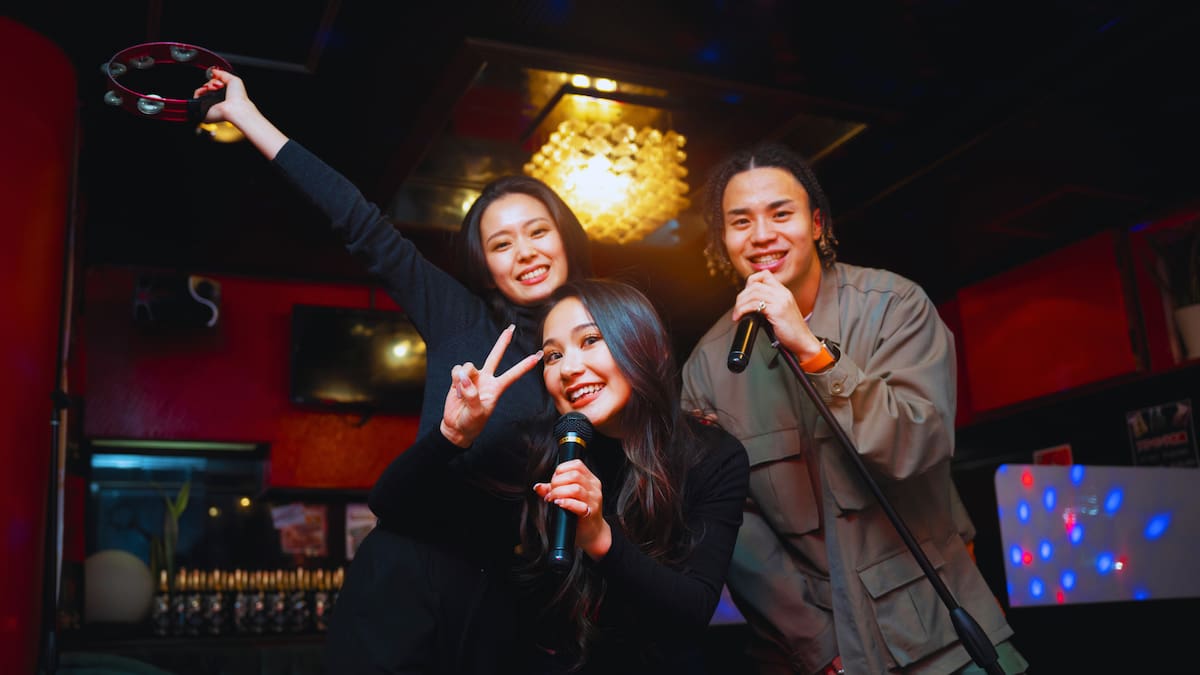¿Sin panorama en Santiago? El imperdible rincón para hacer karaoke coreano en la capital