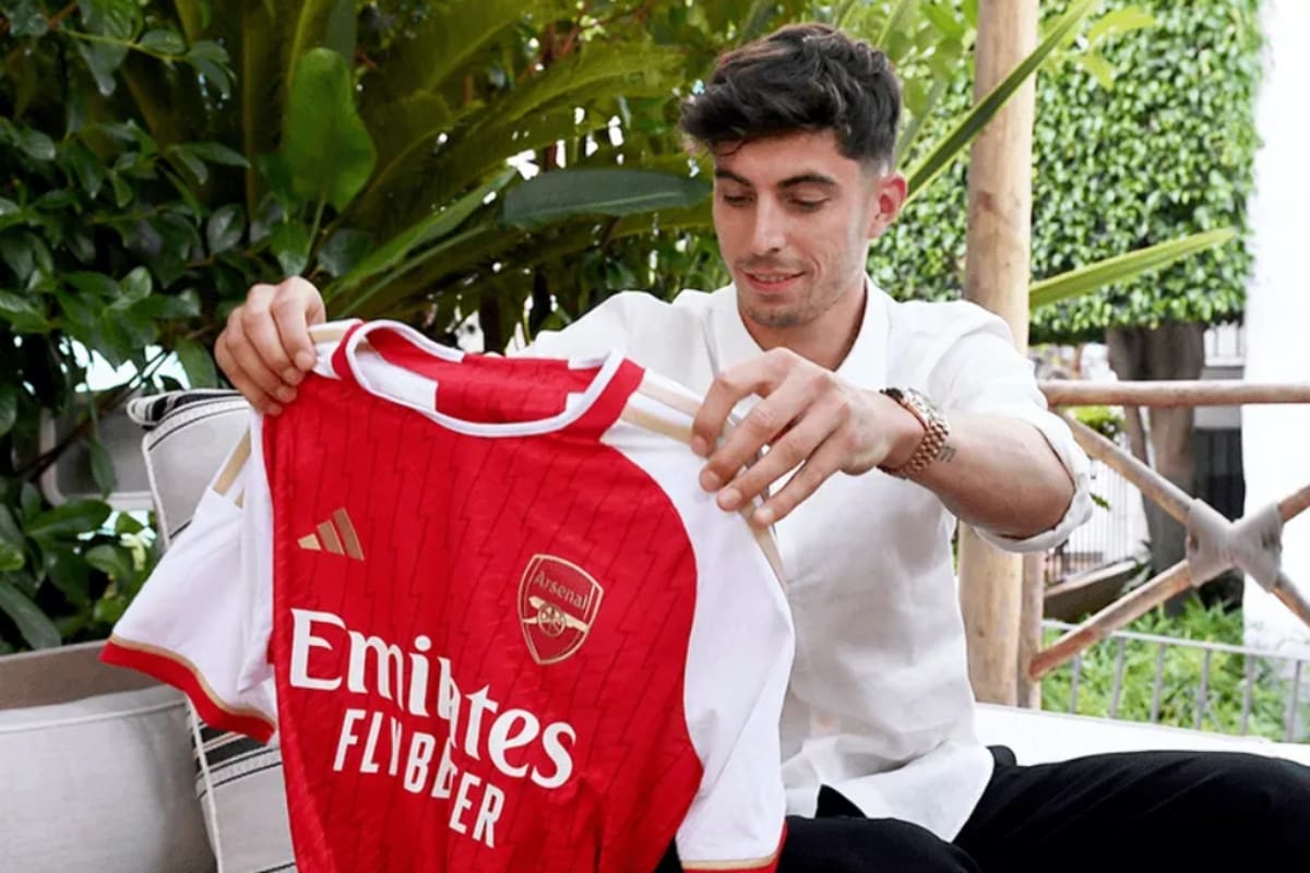 fichó por el Arsenal a mediados de 2023.