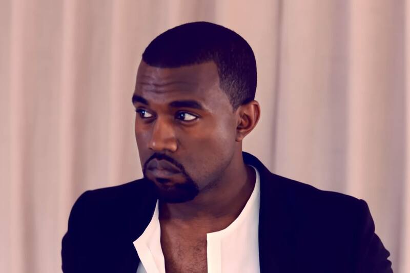 El rapero protagonizó un comercial para hacerle publicidad a su página web. Créditos: Captura YouTube.