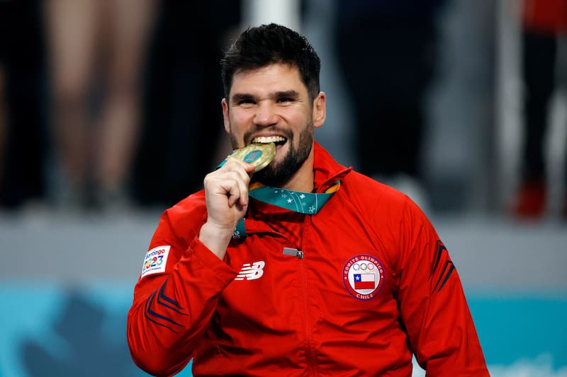 Rodrigo Rojas ganó la Premier League de Karate en Estambul. Foto: Aton.