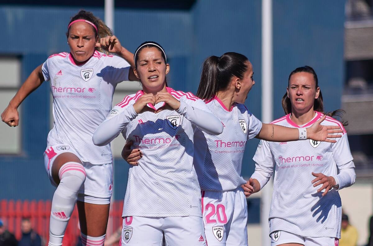 Karen Araya y Camila Sáez brillaron en triunfo por la Liga F de España
