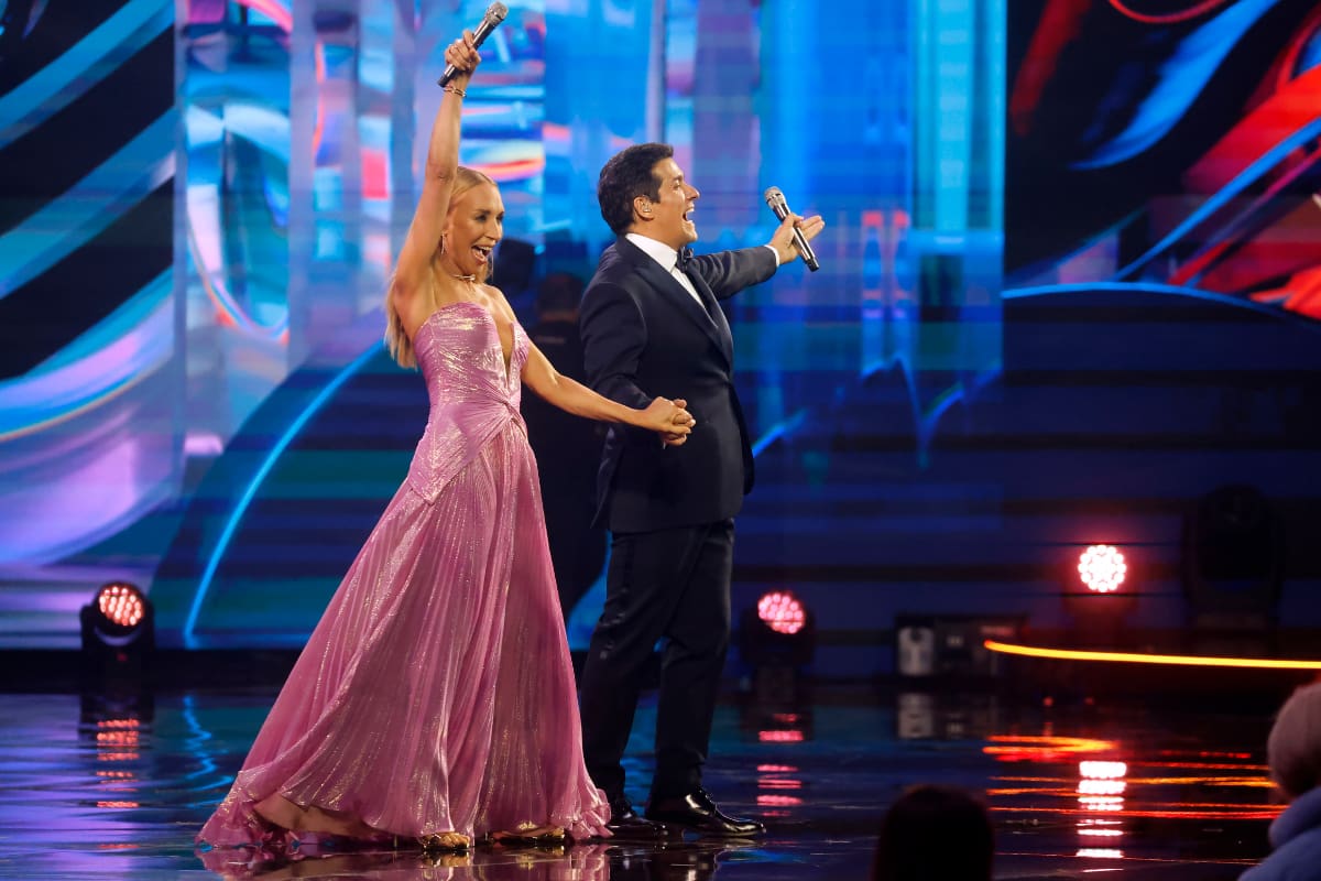 Este fue el look de los animadores del Festival de Viña 2025 en su primera noche.