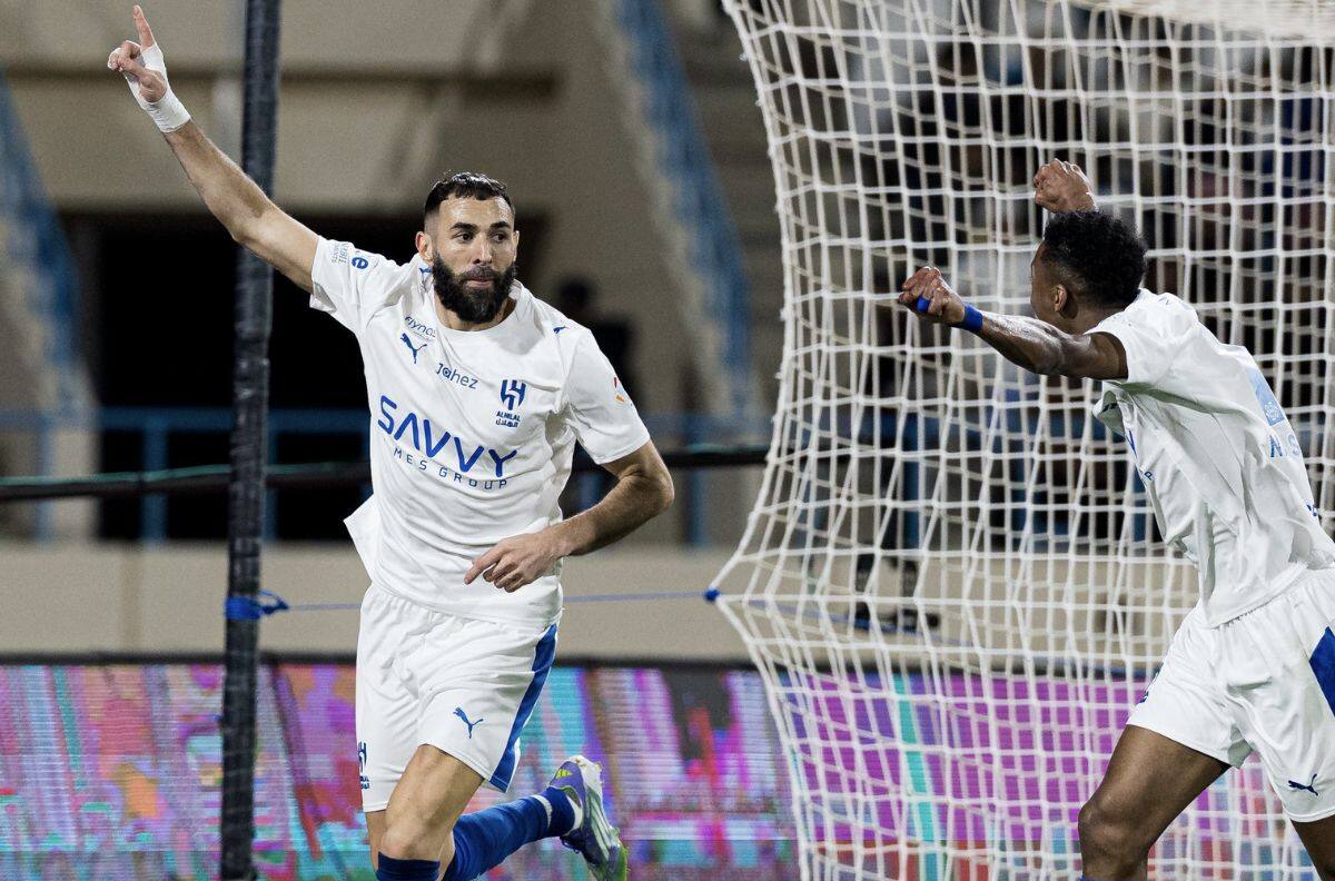 VIDEO | ¡Locura! Karim Benzema debutó con un gol de taco y un hat trick en su nuevo equipo