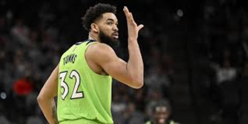 fue traspasado a la Knicks.