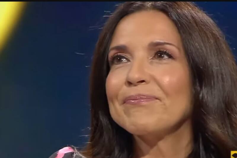 Karla Constant en "Buenas Noches a Todos"/ Youtube