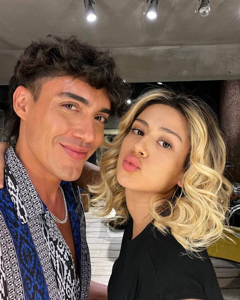 Karla Melo junto a Rodrigo Castro