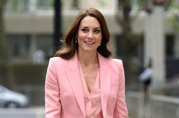 Kate Middleton intenta pasar inadvertida en festival de música con este look