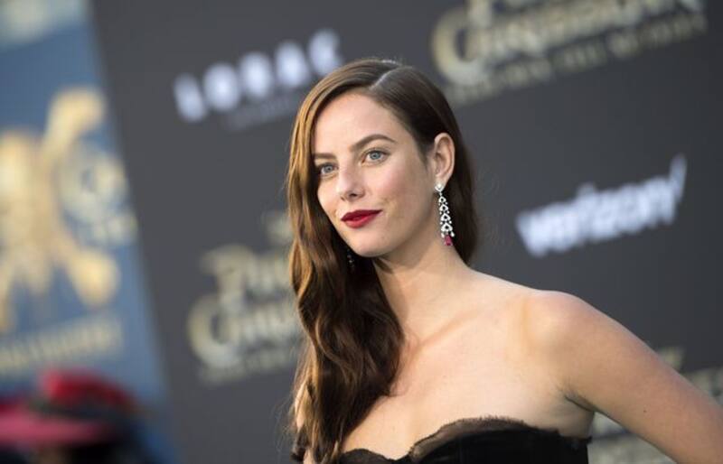 Kaya Scodelario es Susie Glass.