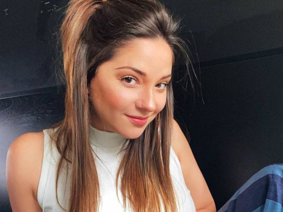 “Hoy vine donde mi cirujano plástico favorito”: Kel Calderon sube un video mostrando sus retoques faciales con maquillaje / Instagram
