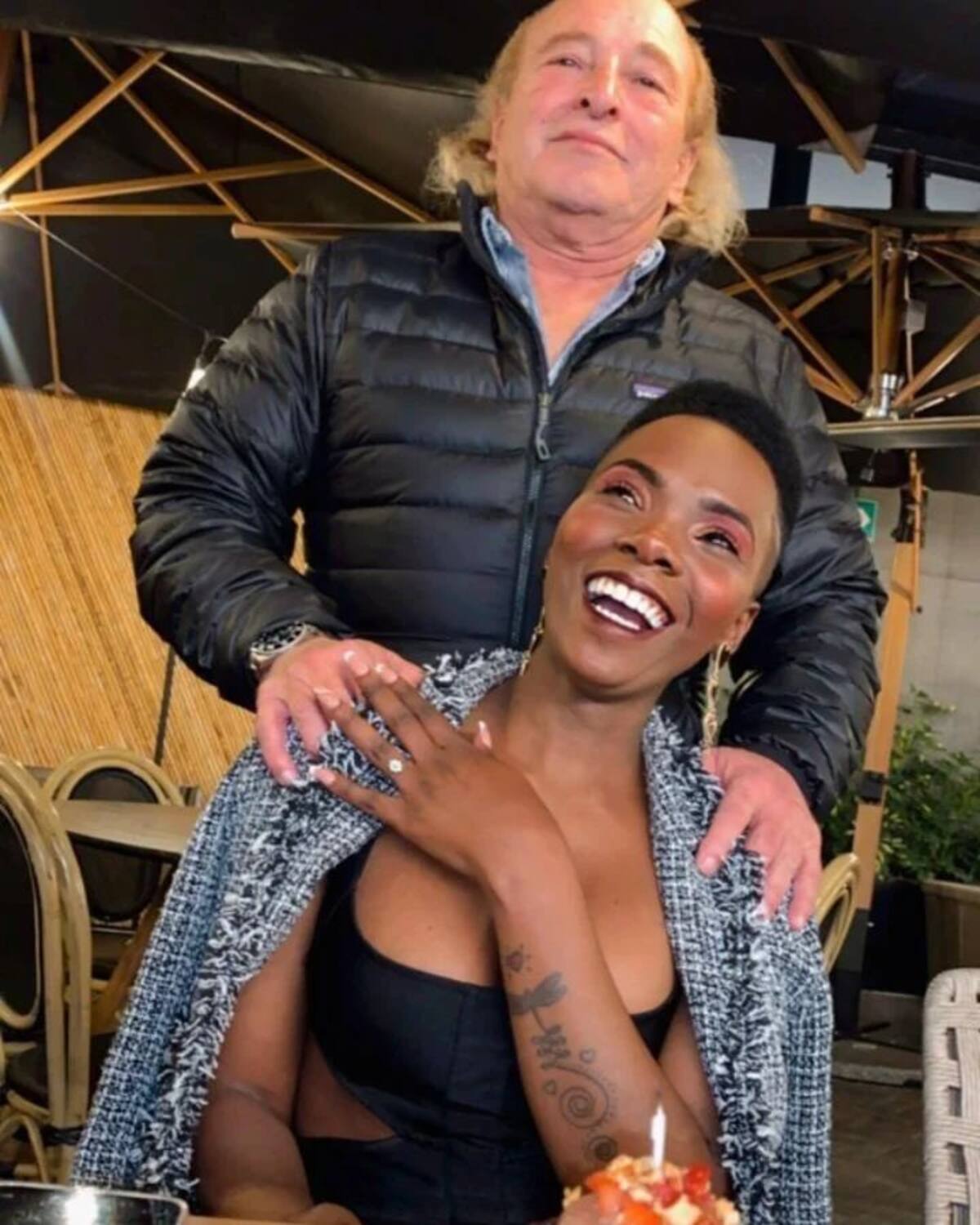 Kelly Montaño y Tatón Púrpura disfrutando de su amor