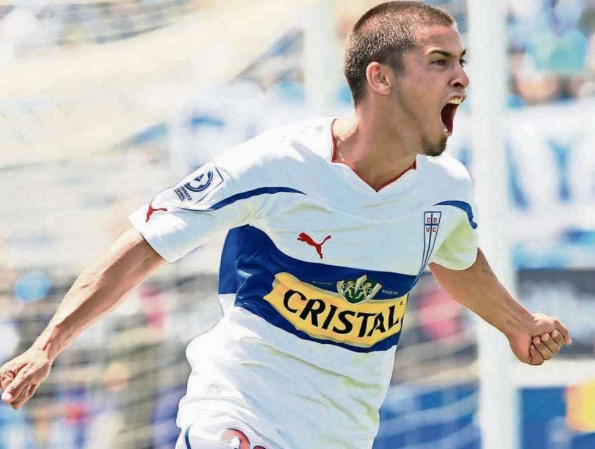 Marcó en dos Clásicos Universitarios con la UC. Foto: Photosport