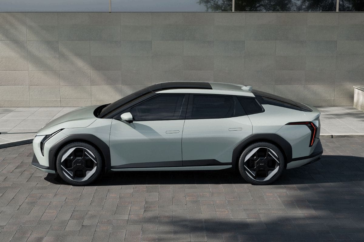 KIA EV4