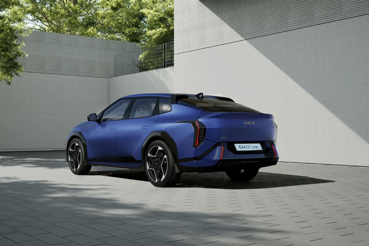 KIA EV4