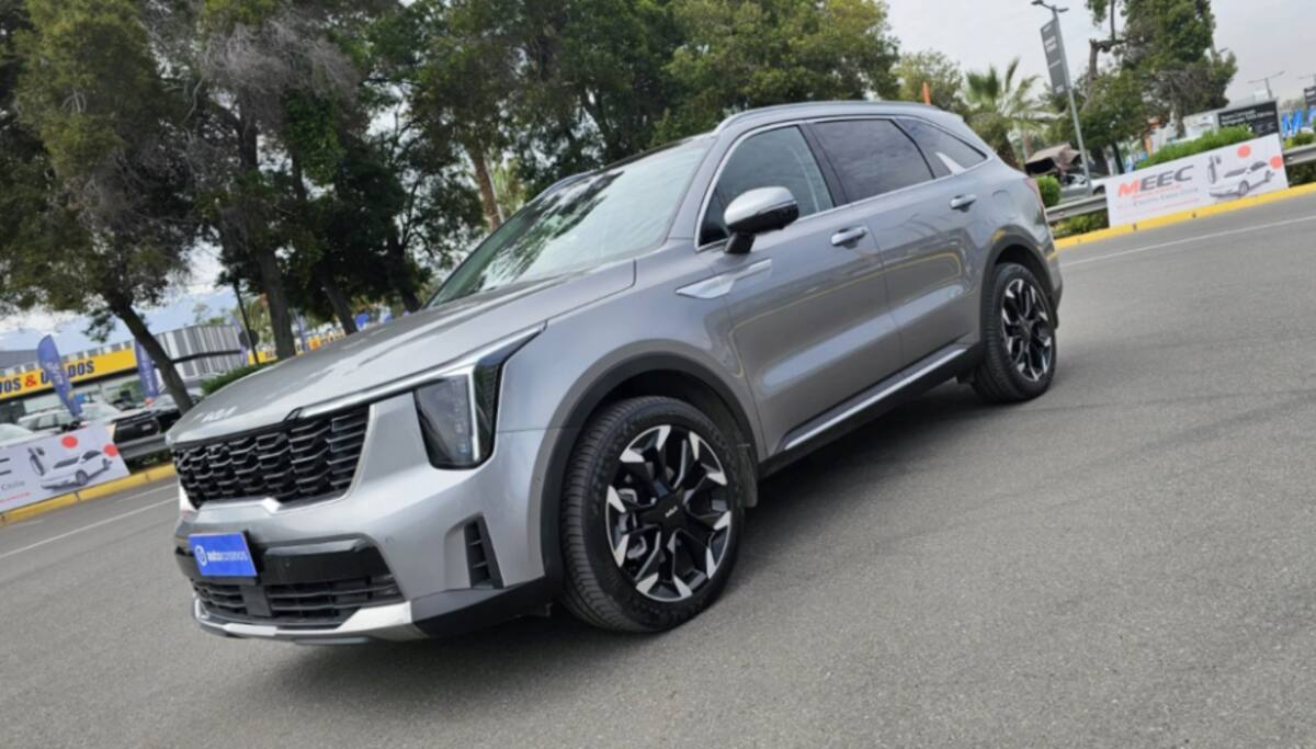 Kia Sorento recibió un facelift para mantenerse moderno en el segmento