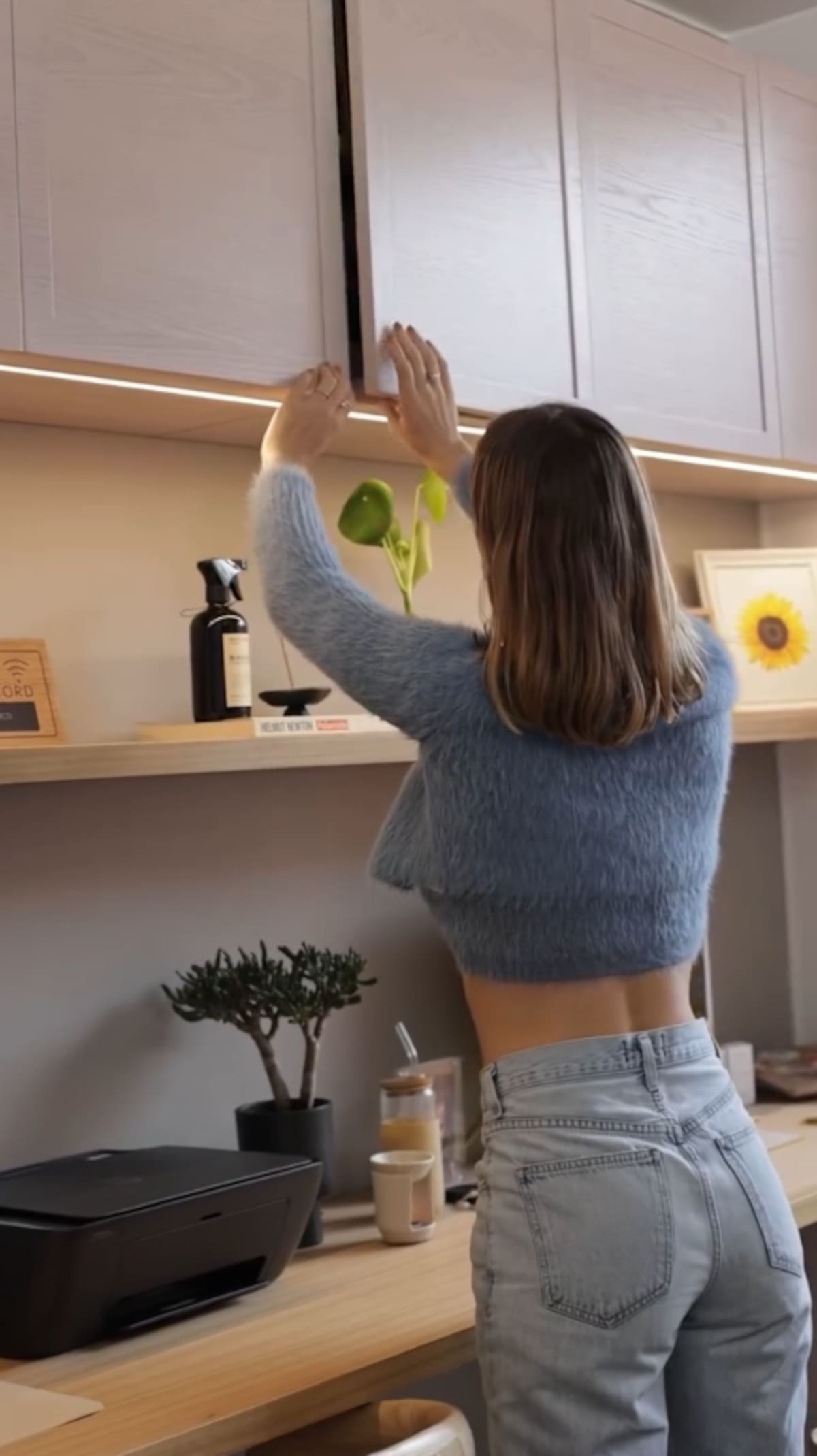 Kika Silva mostró su escritorio hecho a medida.