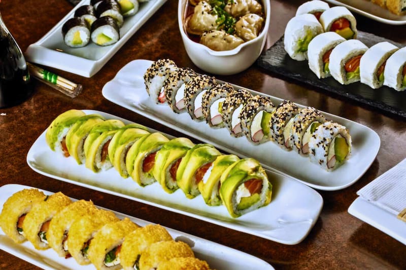 Un panorama gastronómico ideal para estas vacaciones. Créditos: @kioto_sushi_santiago vía Instagram.