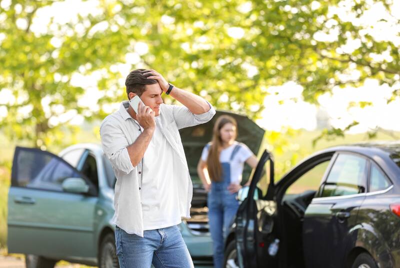Estos son todos los elementos obligatorios y artículos útiles que hay que llevar en el auto.