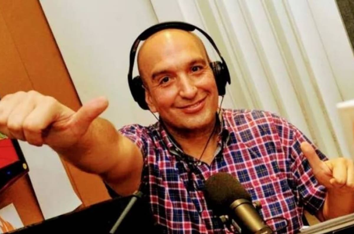 “Es insólito”: “Kiwi” rompe el silencio tras ser despedido de TVN por desubicado beso a Pamela Leiva