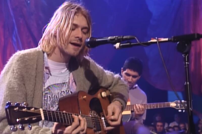 El artista marcó un antes y un después en el grunge. Convirtiéndose de esta manera en uno de los mayores exponentes del género. Créditos Captura: Youtube.