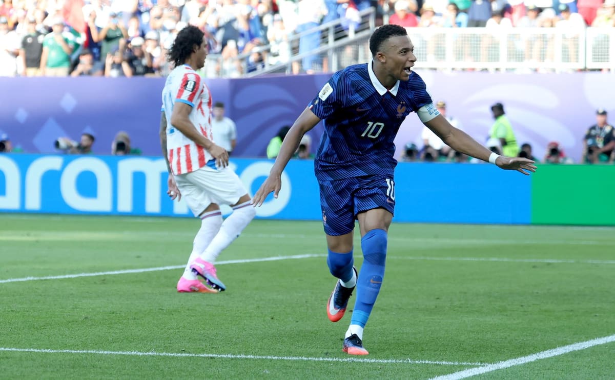 El delantero anotó el 1-0 de Francia en su triunfo contra Paraguay. Foto: EFE.