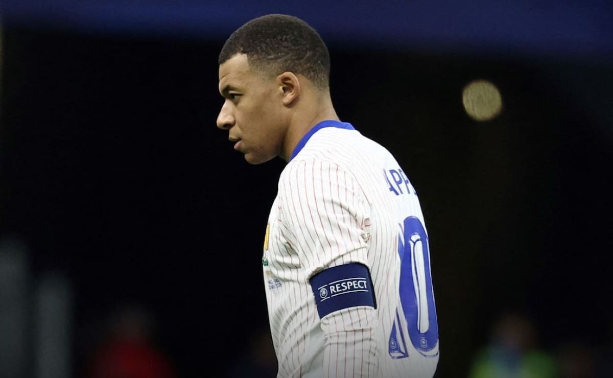 Kylian Mbappé sigue jugando al misterio sobre su futuro club.