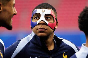 A cambiar el diseño: la UEFA le prohíbe a Kylian Mbappé usar su máscara en la Eurocopa
