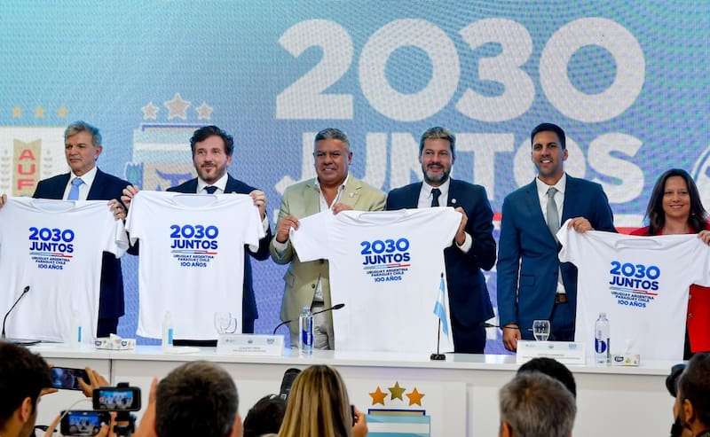 Humillación máxima: los presidentes de la Conmebol sacan sin ceremonias a Chile de la organización del Mundial de 2030.