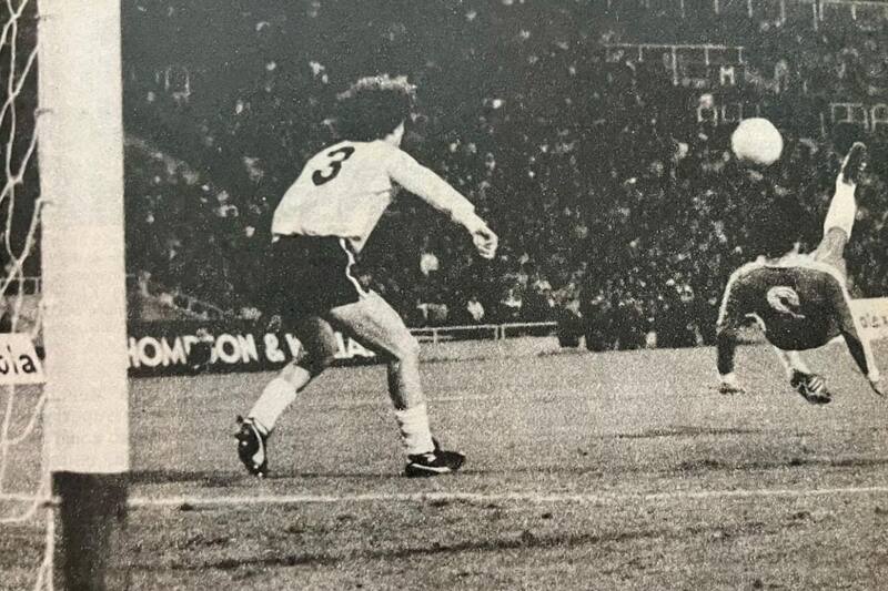 La jugada del 18 de septiembre de 1980 en Mendoza que hizo eterno al ídolo de la U. Foto: Archivo.