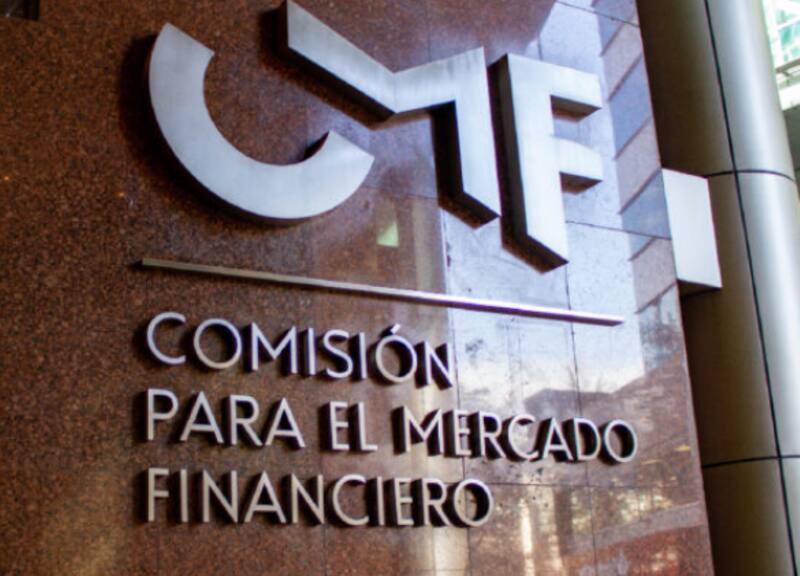 tiene en trámite varias iniciativas bancarias nuevas.