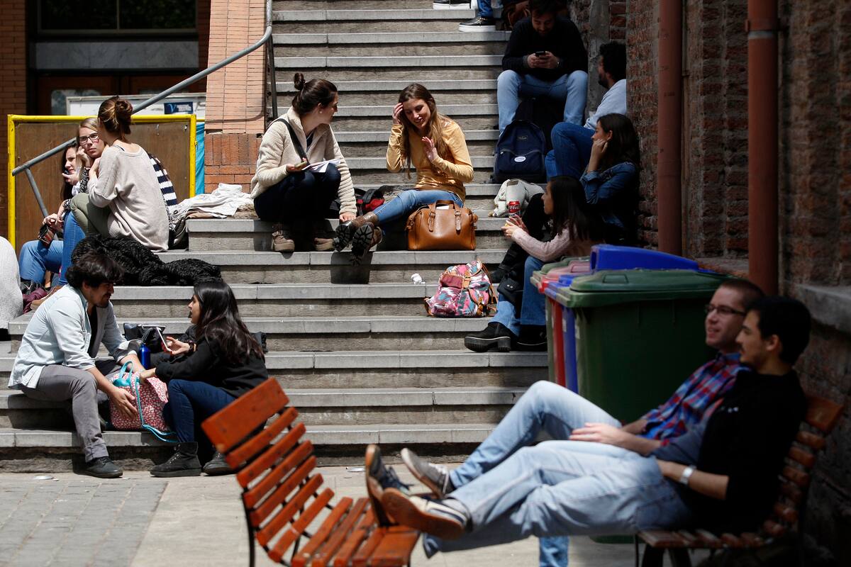 rechazó la acreditación a tradicional universidad chilena.